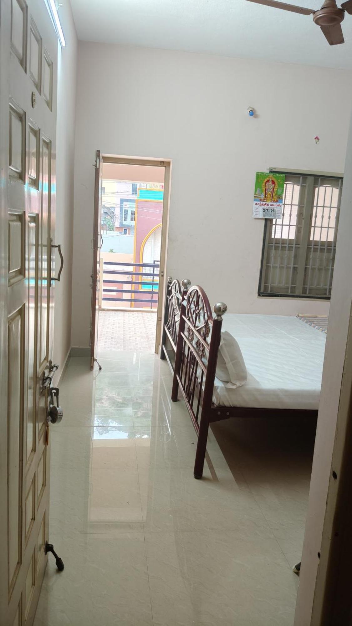 Dheeksha Homestay Tiruvannamalai Exterior photo